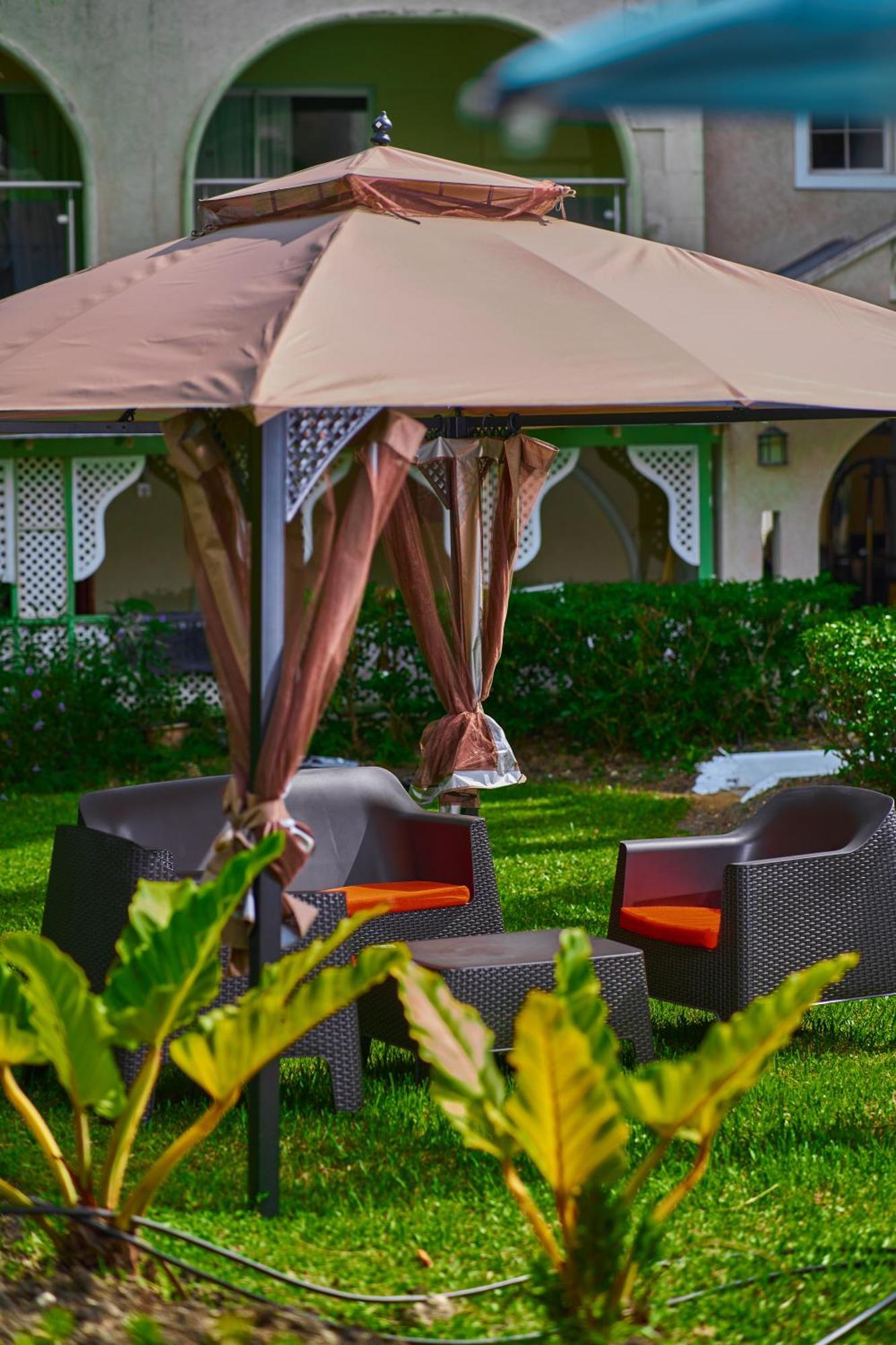 Sunbay Hotel Крайст-Черч Экстерьер фото